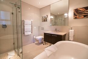Camps Bay One Bedroom Apartment - The Crystal