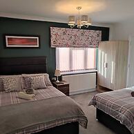 Room-family Room With Private Bathroom