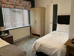 Room-family Room With Private Bathroom
