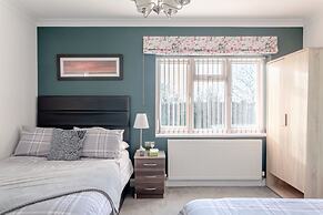 Room-family Room With Private Bathroom