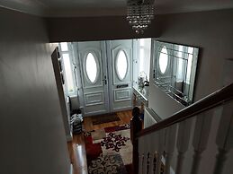 Room-family Room With Private Bathroom