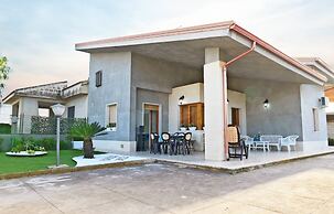 Villa Linda by the sea in South Sicily