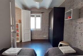 Barceloneta Apartment With Balcony