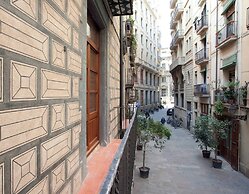 Stylish Gothic Apartment In El Born