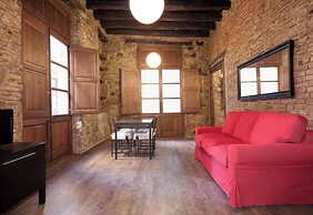 Stylish Gothic Apartment In El Born