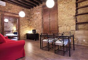 Stylish Gothic Apartment In El Born