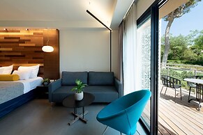 Shefayim Hotel