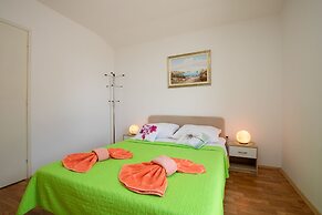 Seaview Apartment Paula 6 300m From Sea