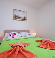 Seaview Apartment Paula 6 300m From Sea