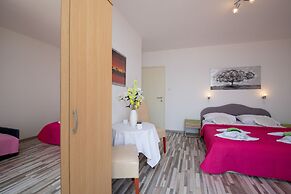 Seaview Apartment Paula 6 300m From Sea