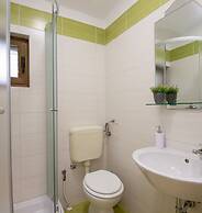 Seaview Apartment Paula 6 300m From Sea