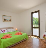 Seaview Apartment Paula 6 300m From Sea