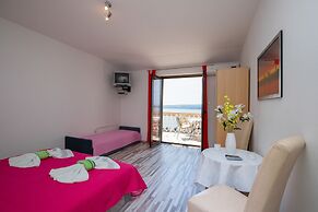 Seaview Apartment Paula 6 300m From Sea