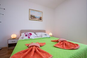 Seaview Apartment Paula 6 300m From Sea