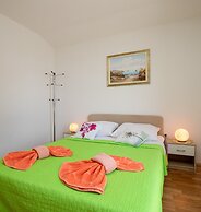 Seaview Apartment Paula 6 300m From Sea