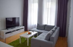 Modern apartment in Vienna near Danube