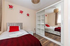 Large 5BR Home in Bedford Ideal for big Groups