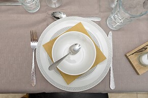 Large 5BR Home in Bedford Ideal for big Groups