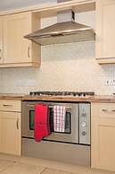 Large 5BR Home in Bedford Ideal for big Groups