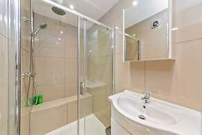 Large 5BR Home in Bedford Ideal for big Groups