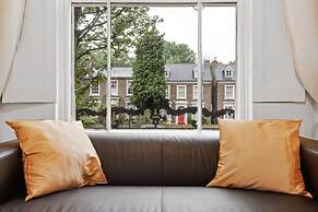 Refined, Light 1 Bed Apt w Balcony in Brixton