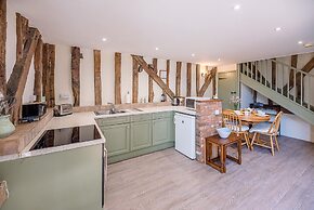 Harvest Cottage, Valley Farm Barns, Snape