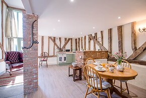 Harvest Cottage, Valley Farm Barns, Snape