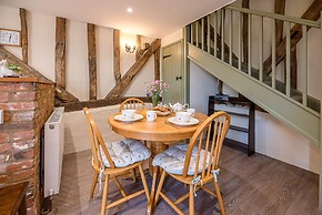 Harvest Cottage, Valley Farm Barns, Snape