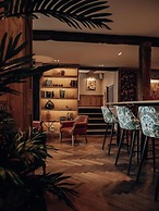 Lion & Swan Hotel