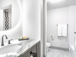 Millsap Suites by Pioneer Pocket Hotel