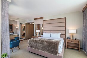 Drey Hotel