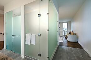 Drey Hotel