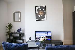 Fortunae Boutique Apartment BY Fang