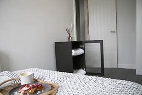 Fortunae Boutique Apartment BY Fang