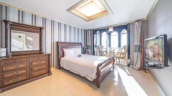 Namhae Alhambra Pension