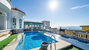 Namhae Alhambra Pension