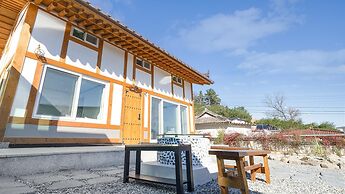 Gyeongju Nenugnam20 Hanok Pension