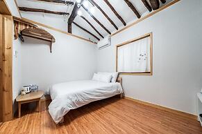 Gyeongju Nenugnam20 Hanok Pension