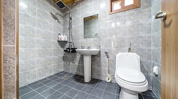 Gyeongju Nenugnam20 Hanok Pension