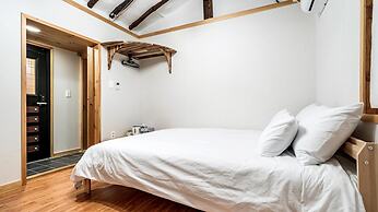 Gyeongju Nenugnam20 Hanok Pension