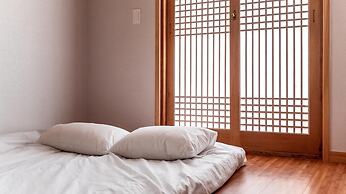 Gyeongju Nenugnam20 Hanok Pension