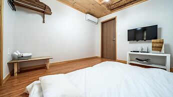 Gyeongju Nenugnam20 Hanok Pension