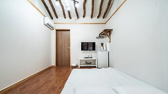 Gyeongju Nenugnam20 Hanok Pension