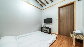 Gyeongju Nenugnam20 Hanok Pension