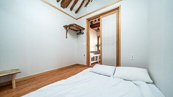 Gyeongju Nenugnam20 Hanok Pension