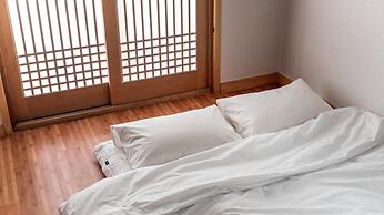 Gyeongju Nenugnam20 Hanok Pension