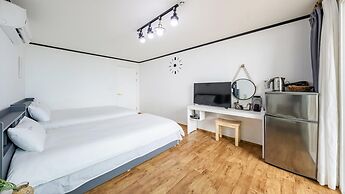 Yangyang Verit Pension