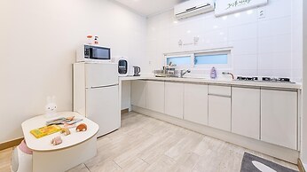 Gapyeong Bom Kids Gajok Spa Pension