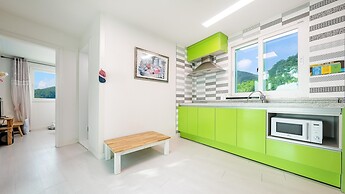 Tongyoung Blue House Spa Pension