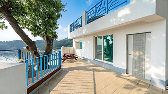 Tongyoung Blue House Spa Pension